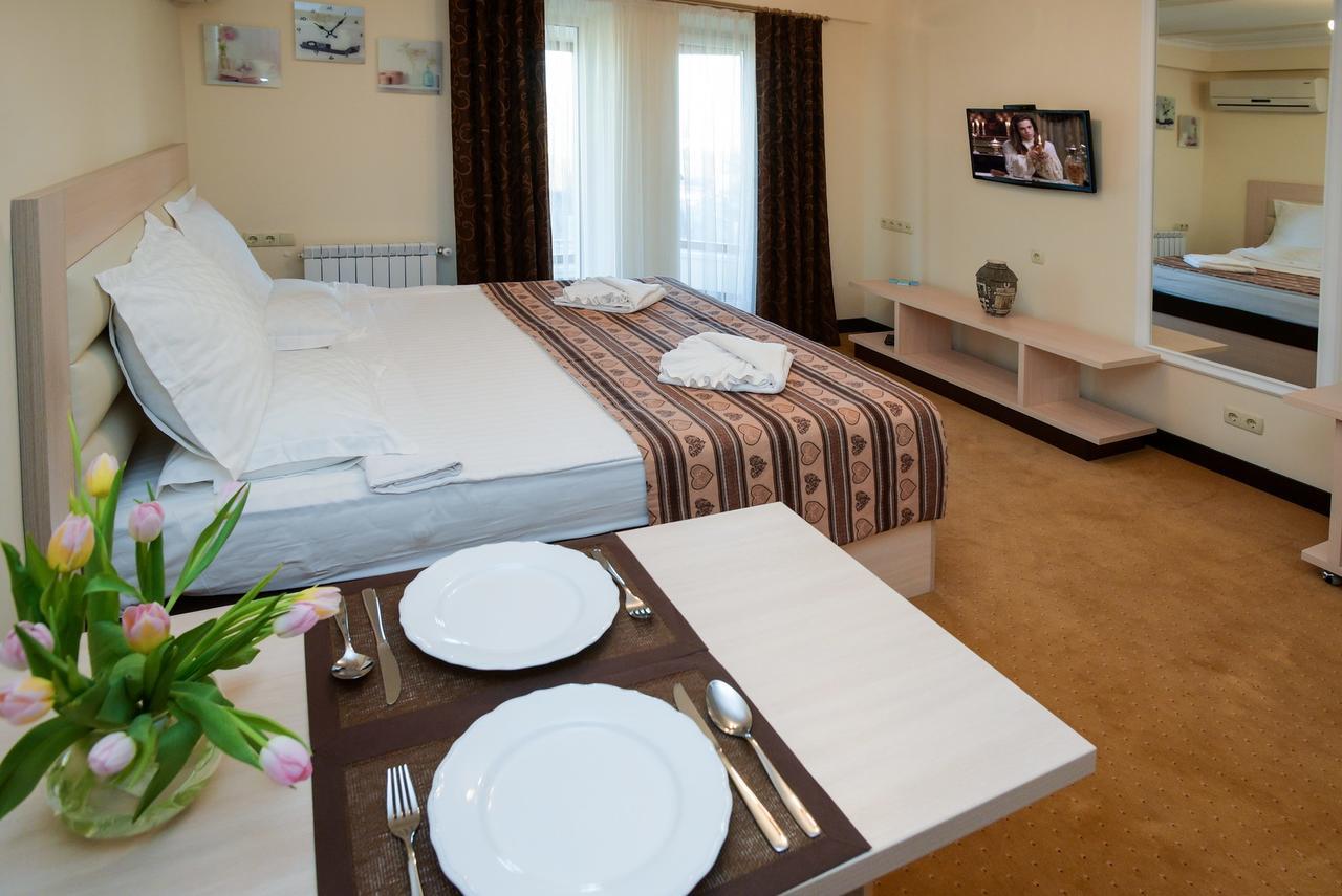 Aparthotel On Klinichna St. Kyiv Eksteriør billede